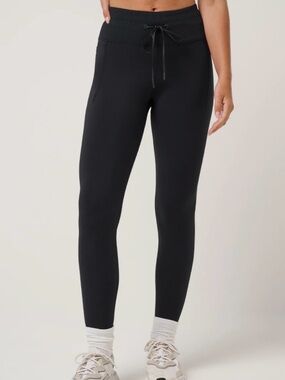 NEW Travis Mathew Moveknit Leggings